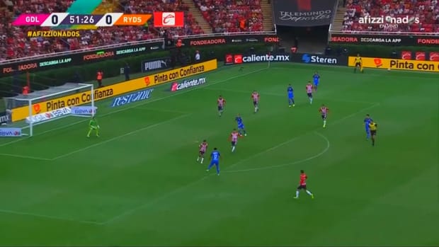 Jiménez's amazing saves to keep the clean sheet vs Monterrey